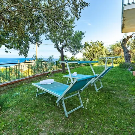 Appartamento Hostdomus - Il Belvedere Pietra Ligure