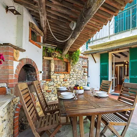 Hostdomus - Il Belvedere Appartamento Pietra Ligure
